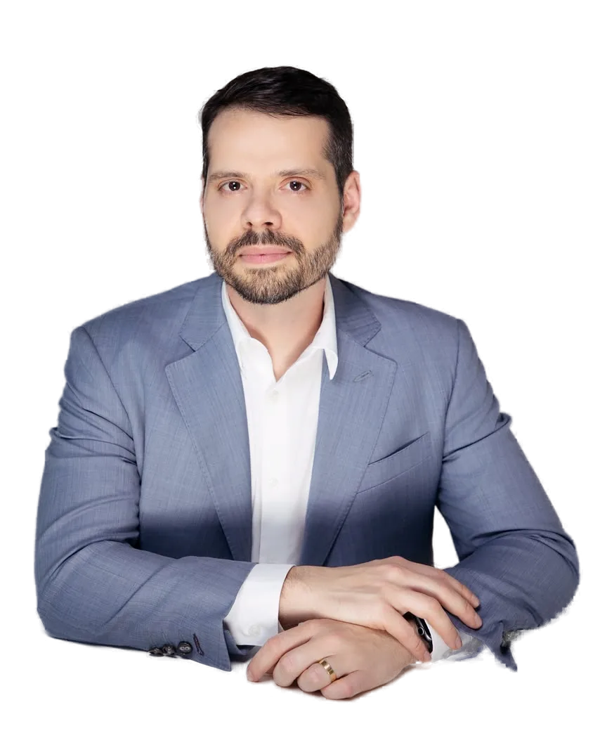Dr. Adriano Borges, cirurgião plástico facial em Brasília